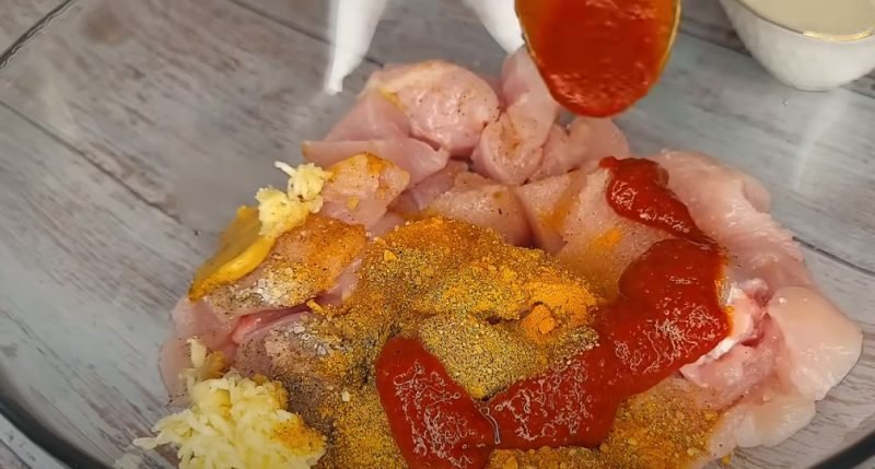 Беру обычную грудку и лаваш. Получается вкуснятина: вкусный обед или ужин