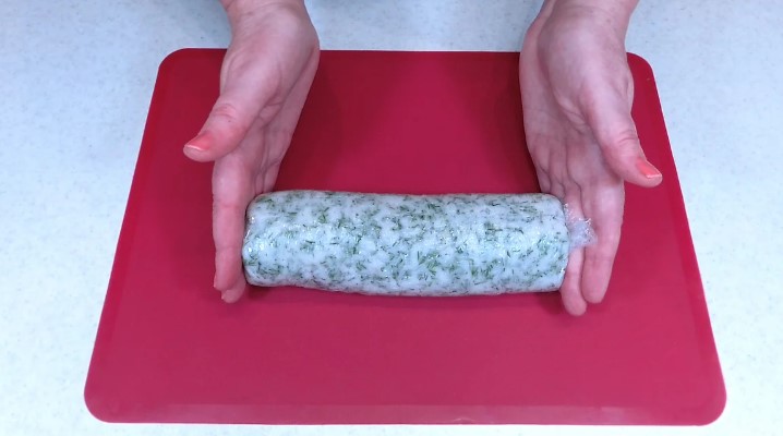 Готовлю из обычного сала нежную закуску. Когда ставлю на стол, все спрашивают из чего она