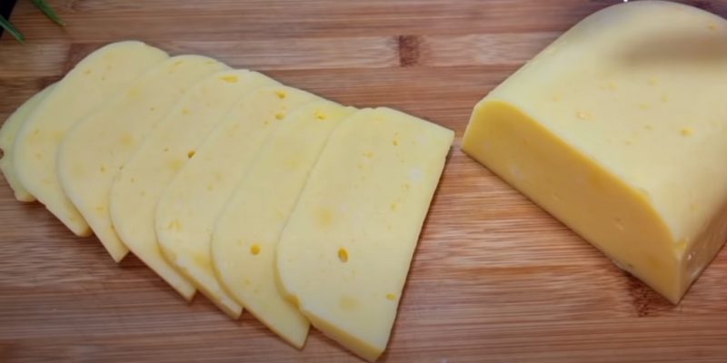 Мама в деревне всегда так готовила. Очень вкусный сливочный сыр: домашний рецепт