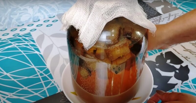 Окрошка получается газированная и вкусная. Квас "Петровский" по старинному рецепту без дрожжей