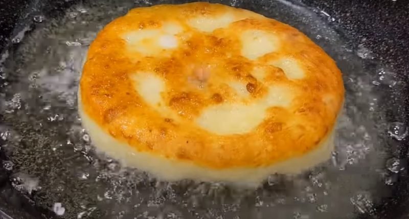 Пирожки больше не делаю! Нашла рецепт проще и вкуснее: лепешки из картофеля