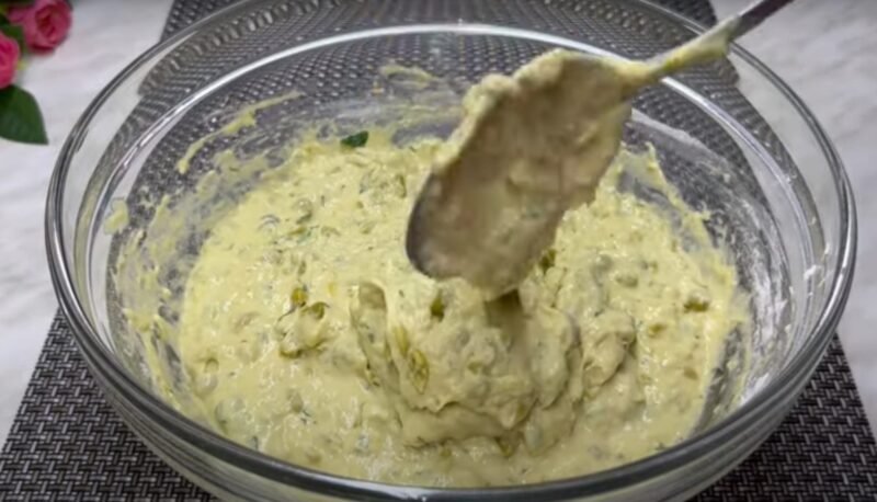 Смешиваю горошек и яйца. Рецепт вкусных и полезных оладий: век живи - век учись