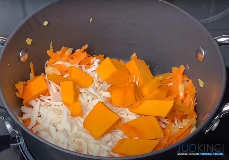 Бархатный суп из тыквы: готовлю всю осень. Вкусный рецепт из простых продуктов за 30 минут