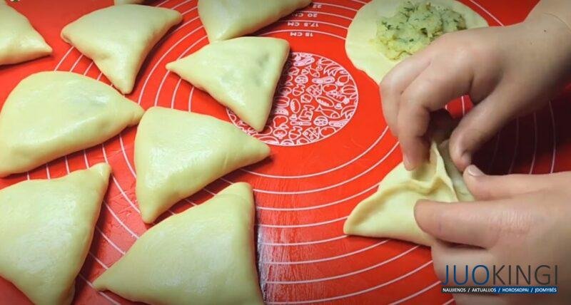 Беру 1 стакан кефира и готовлю целую гору вкуснятины. Моментальные пирожки за 15 минут