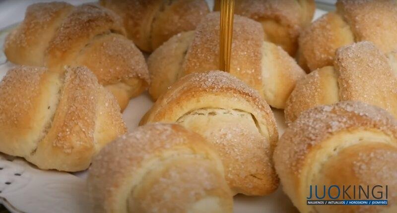 Рогалики с варёной сгущёнкой. Внуки их просто обожают: быстро, вкусно и не затратно