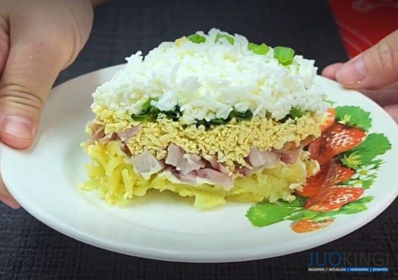 Без него ни один праздник не обходится. "Королевский" салат: безумно вкусный и красивый