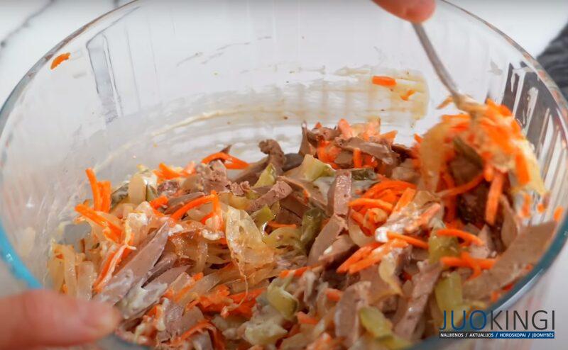 Бюджетный салат на Новый год. Всего 4 ингредиента: вкусный и простой рецепт