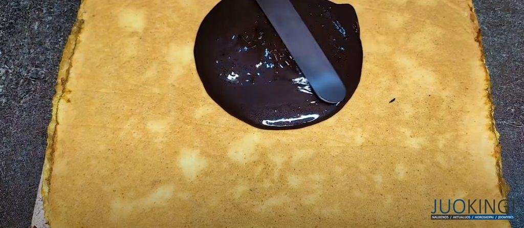 Яблочный пирог, который тает во рту. Вкуснее, чем шарлотка: беру песочное тесто и натираю яблоки