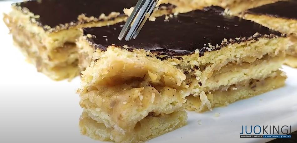 Яблочный пирог, который тает во рту. Вкуснее, чем шарлотка: беру песочное тесто и натираю яблоки