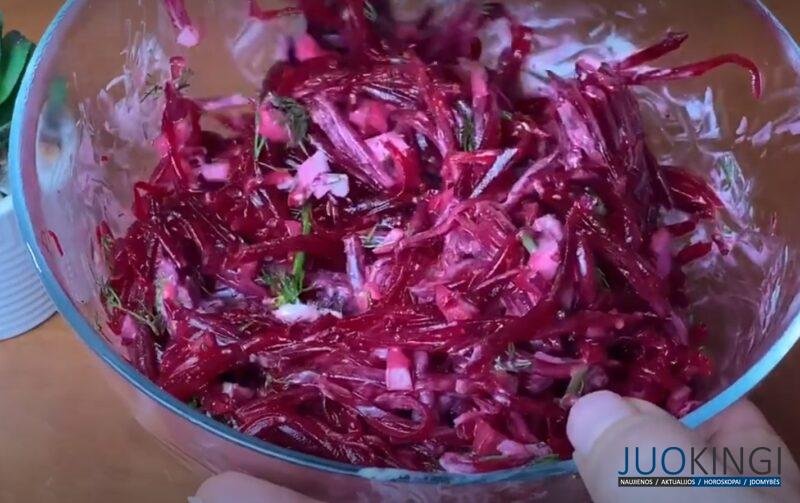 Свекольный салат всего из 3-х ингредиентов. Простой, вкусный и полезный рецепт на каждый день