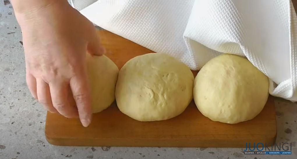 Быстрые булочки-рогалики с сыром и зеленью. Тесто на кефире: всегда хорошо получается и пропекается