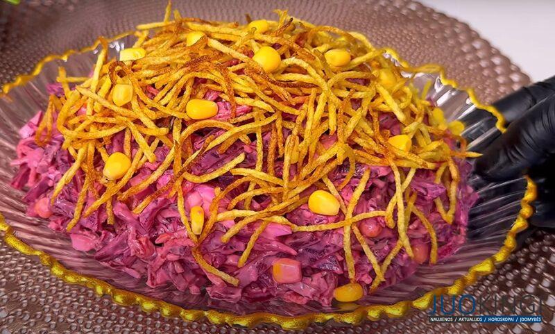 Быстрый и невероятно вкусный салат со свеклой. Рецепт из бюджетных продуктов