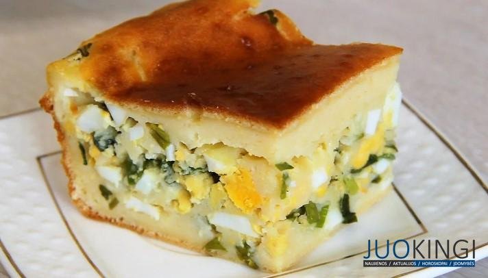Заливной пирог с зеленым луком и яйцом. Вприкуску с супом или чаем