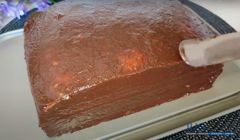Взбейте сгущёнку и 2 яйца. Рецепт вкусного торта без лишних движений