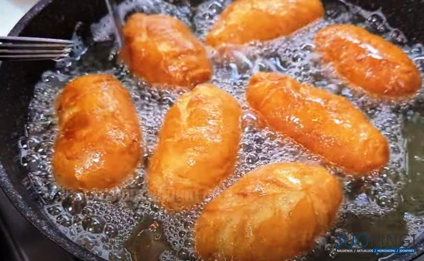 Пышные и непривычные пирожки. Капусту больше не жарю: тесто легкое, как пух