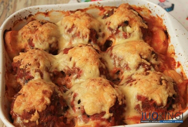 Отвариваю картофель и заворачиваю в фарш. Вкусные котлеты с сюрпризом: не нужно стоять у плиты и жарить
