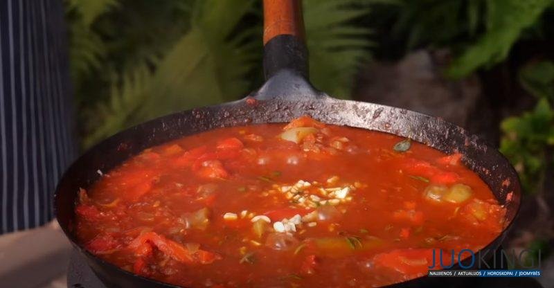 Как приготовить лечо вкусным. Простая консервация: заготовка на зиму из помидоров и перцев