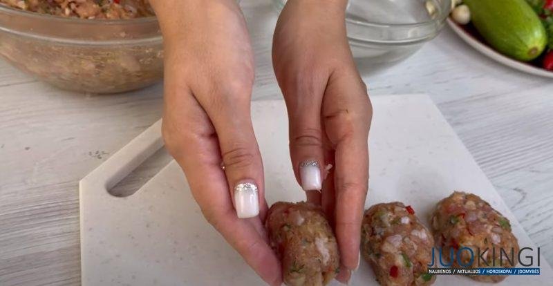 Шашлык больше не готовлю. Быстрый ужин на сковороде: специально держу в холодильнике фарш