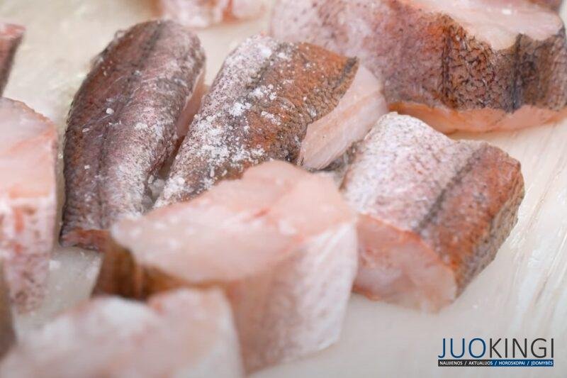 Нежный Хек на сковороде. Самый простой и вкусный рецепт