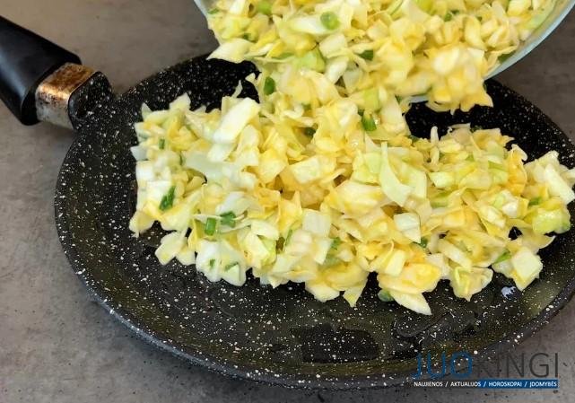 Капуста и 2 яйца: вкусный ужин из простых продуктов. Так капусту вы еще не готовили