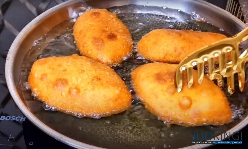 Бабушка поделилась рецептом: беру кефир, 1 яйцо и 10 минут. Быстрые пирожки на сковороде