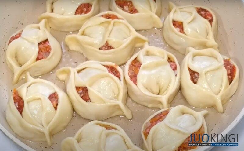 Манты на сковороде вкуснее пельменей. Идеальное тесто: сочный и вкусный рецепт
