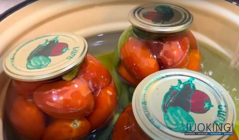 Маринад ещё вкуснее. Маринованные кисло-сладкие огурцы с помидорами