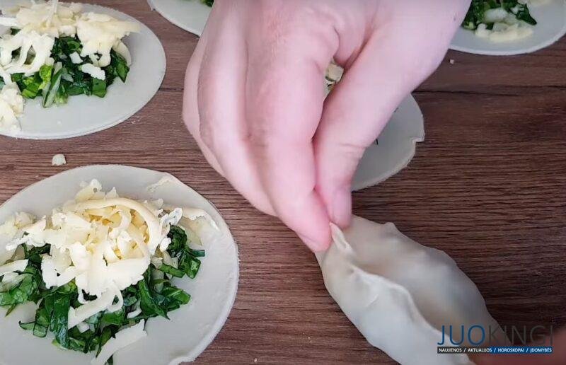 Мука, вода и зелень. Вкусные чебуреки с необычной начинкой: не устаю готовить их каждый день