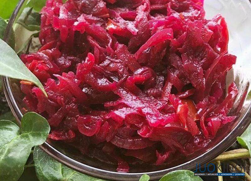 Не могу остановиться закрывать свеклу по этому рецепту. Очень вкусная заправка для борща