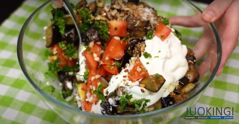 Невероятно вкусный салат. Готовлю из самых простых продуктов
