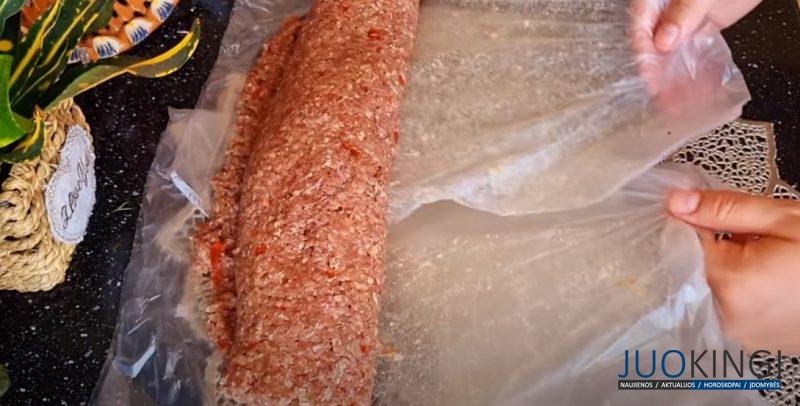Перестала готовить котлеты. Сочный и нежный мясной рулет: рецепт моей молодости