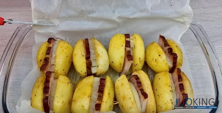 Мясо запеченное в духовке «По-деревенски». Вкусное блюдо на любой праздничный стол