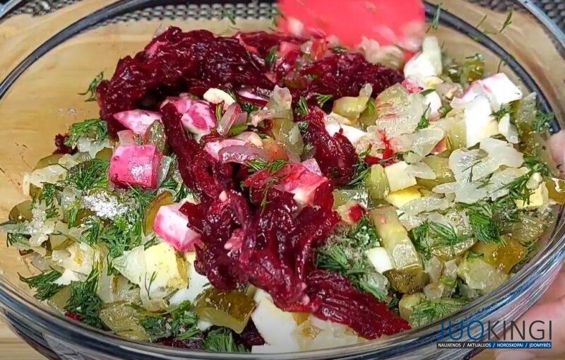 По этому рецепту я готовлю свеклу 3 раза в неделю. Знаменитый и очень вкусный салат