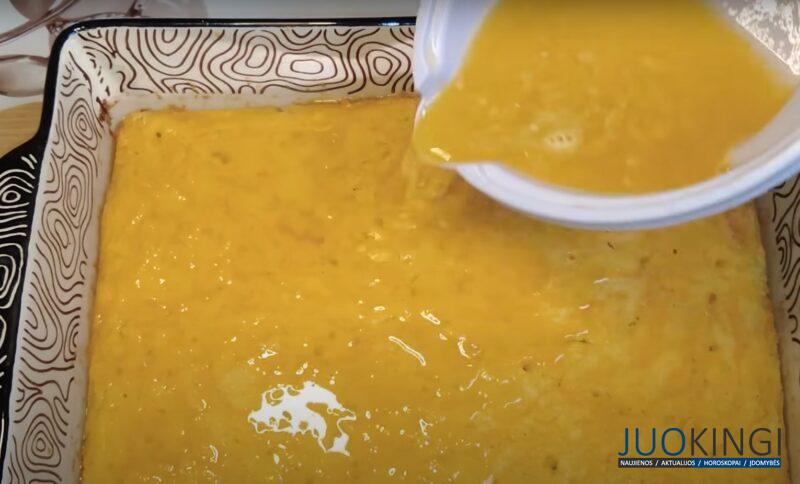 Возьмите манку, кефир и тыкву. Рецепт невероятно вкусного пирога: сочный десерт из простых ингредиентов