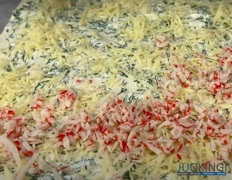 Возьмите лаваш и крабовые палочки. Рецепт невероятно вкусной закуски за копейки