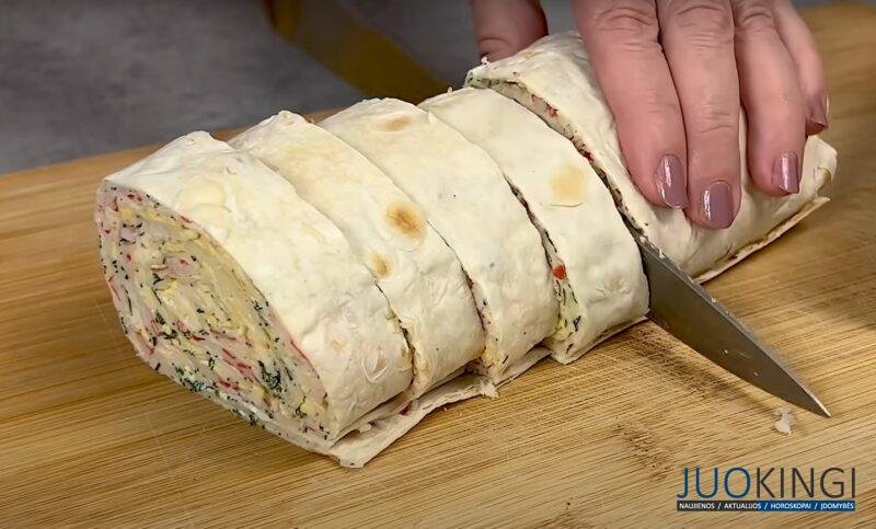 Возьмите лаваш и крабовые палочки. Рецепт невероятно вкусной закуски за копейки