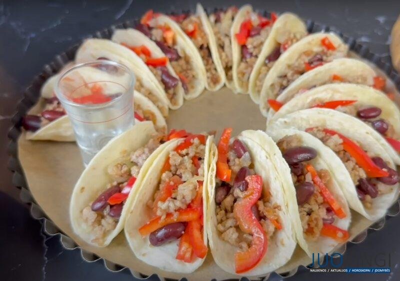 Просто и вкусно. Закуска из обычного фарша на Новый год: начинка может быть любой