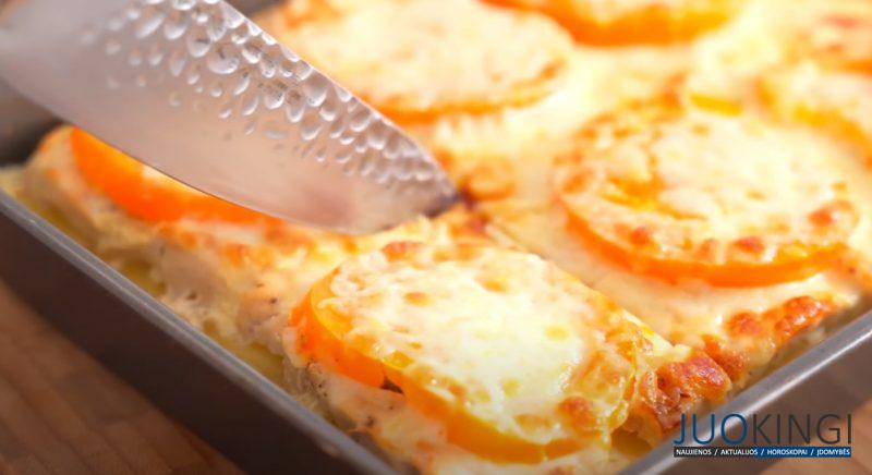 Простое и очень вкусное блюдо из картошки и куриного филе.  Полезный и быстрый рецепт ужина или обеда
