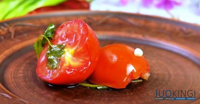 Простой рецепт заготовки помидор с луком и чесноком на зиму. Попросит каждый, кто попробует