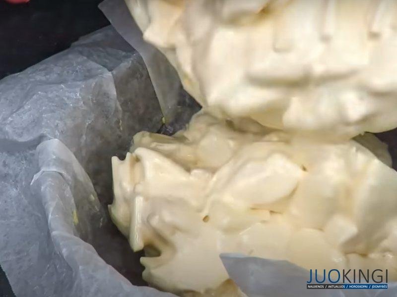 Тающий пирог с яблоками за 15 минут. Быстрая шарлотка