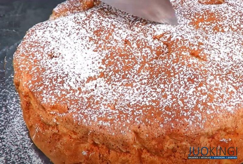 Тающий пирог с яблоками за 15 минут. Быстрая шарлотка