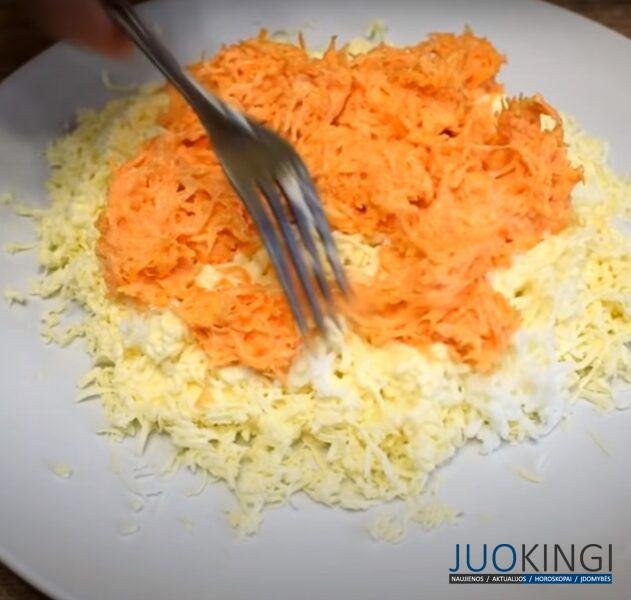 Салат «Французский поцелуй. Вкусный, нежный и воздушный: ем и не могу остановиться