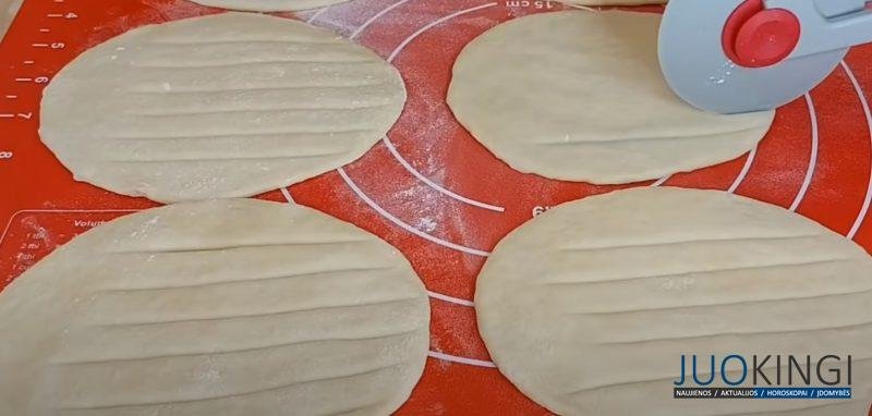 Рецепт за копейки: в 2 раза вкуснее обычных пирожков. Выпечка с медовой яблочной начинкой