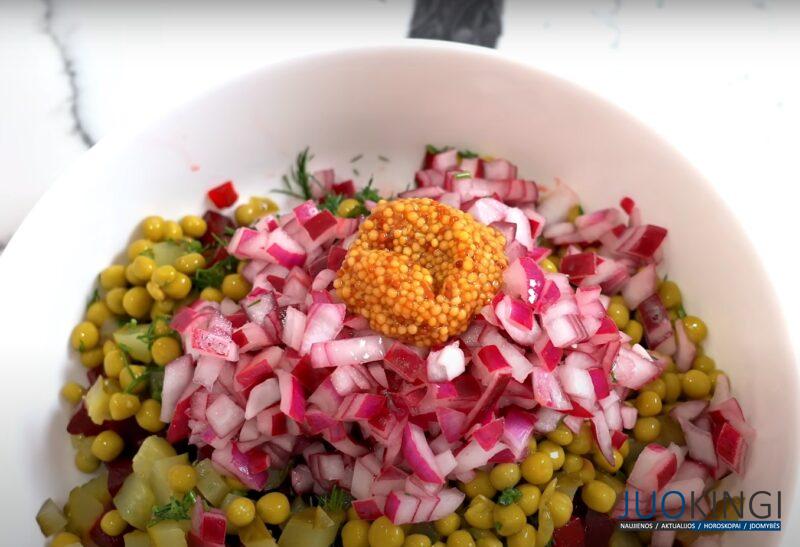 Салат за 5 минут из обычной свеклы. Вкусно и полезно: можно приготовить даже на праздник