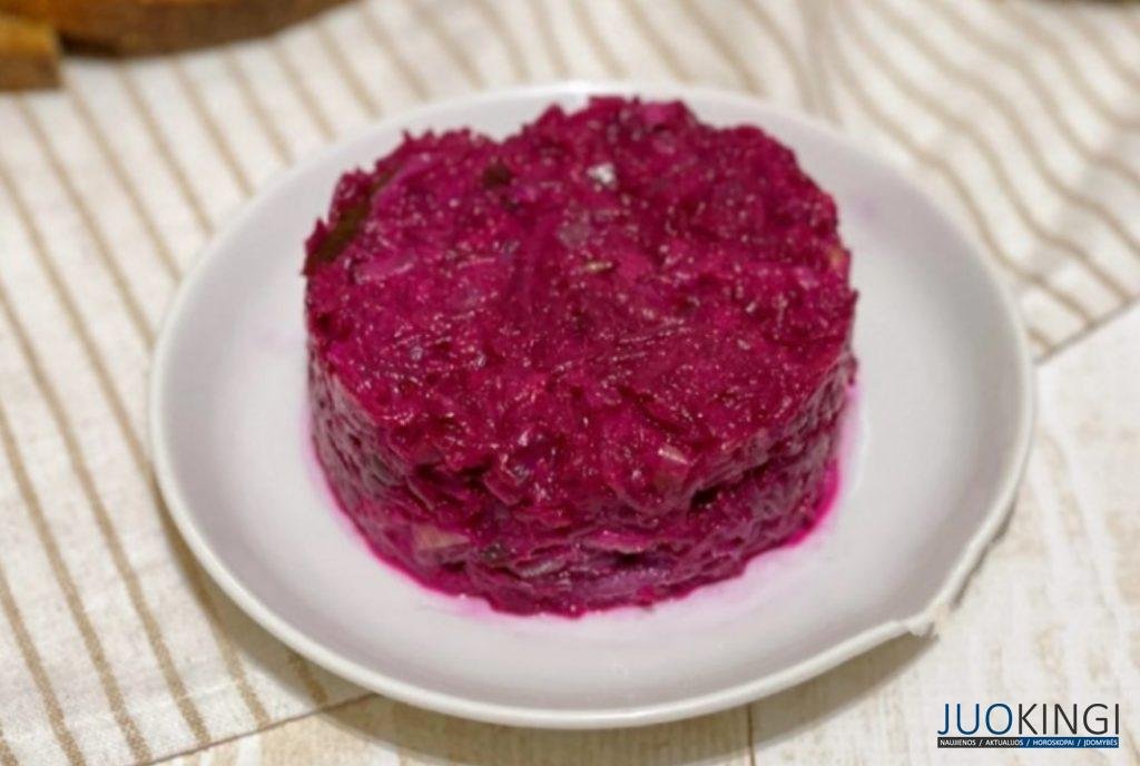 Салат со свёклой на каждый день: подкупает своей простотой, а вкус оправдывает ожидания
