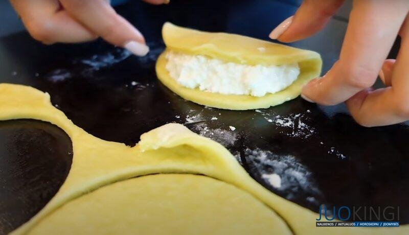 Сочни с творогом за 15 минут. Самый простой рецепт вкусной выпечки