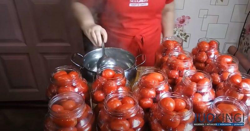 Удачный рецепт заготовки помидоров на зиму. Рассол вкусный и ароматный: выпивается сразу