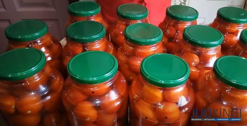 Удачный рецепт заготовки помидоров на зиму. Рассол вкусный и ароматный: выпивается сразу