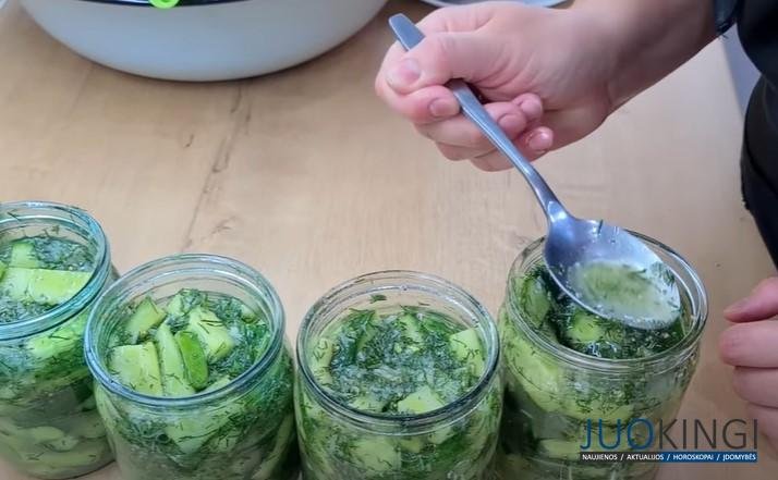 Самые удачные огурчики: на вкус, как свежие. Легкий рецепт салата из огурцов на зиму