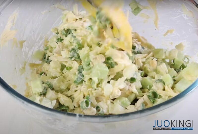 В этом салате всё идеально. Просто и вкусно: всё дело в особом маринаде для лука